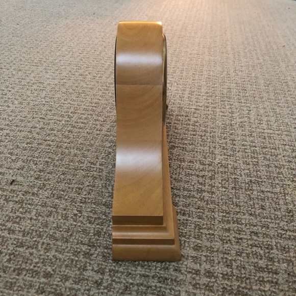 NWOT Westclox beige clock from 1980. - Picture 4 of 6